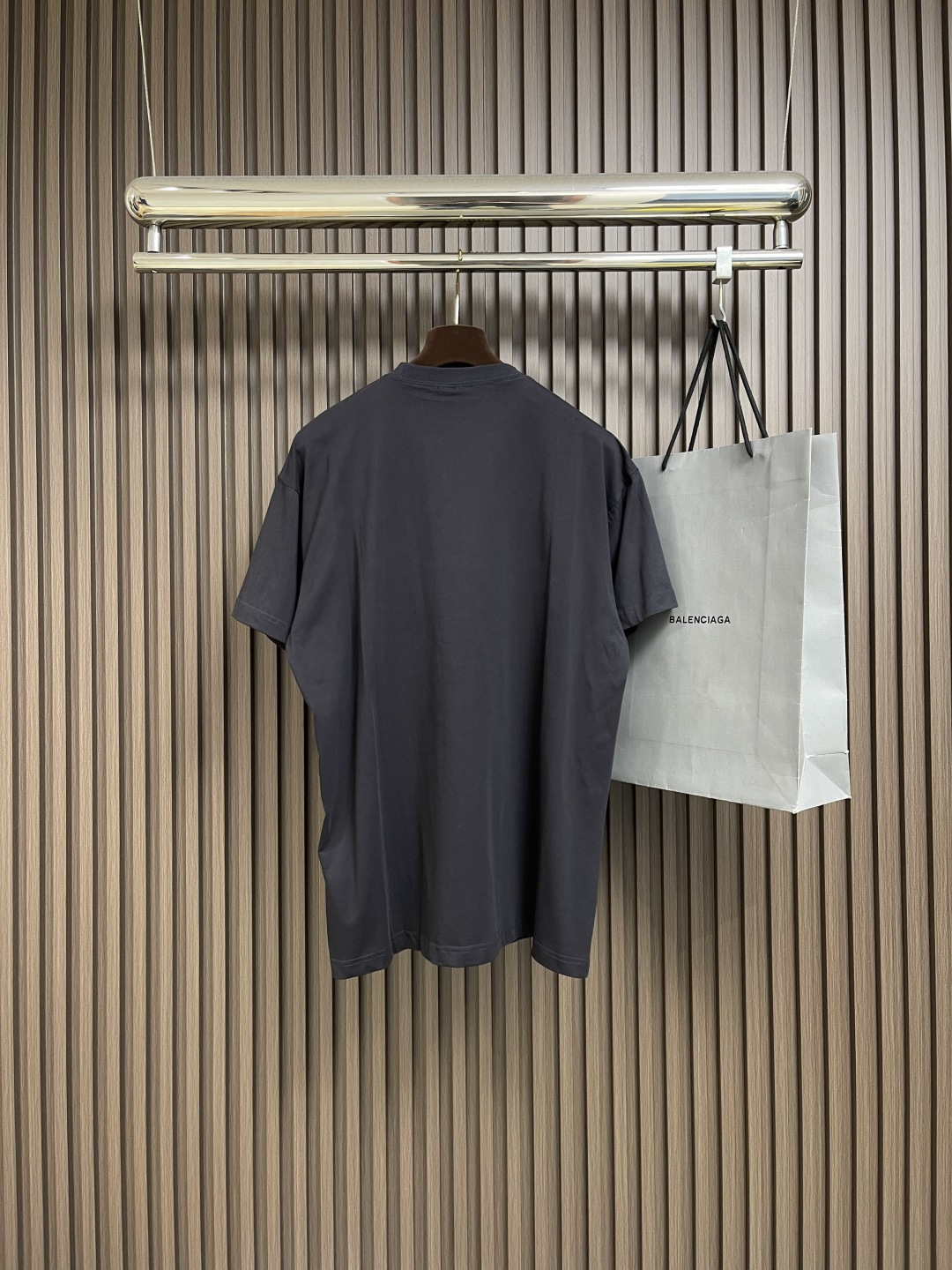 🛒🛒BALENCIAGA 巴黎世家刺绣圆领短袖T恤，采用进口棉质24S双纱复古平纹针织面料，185g的克