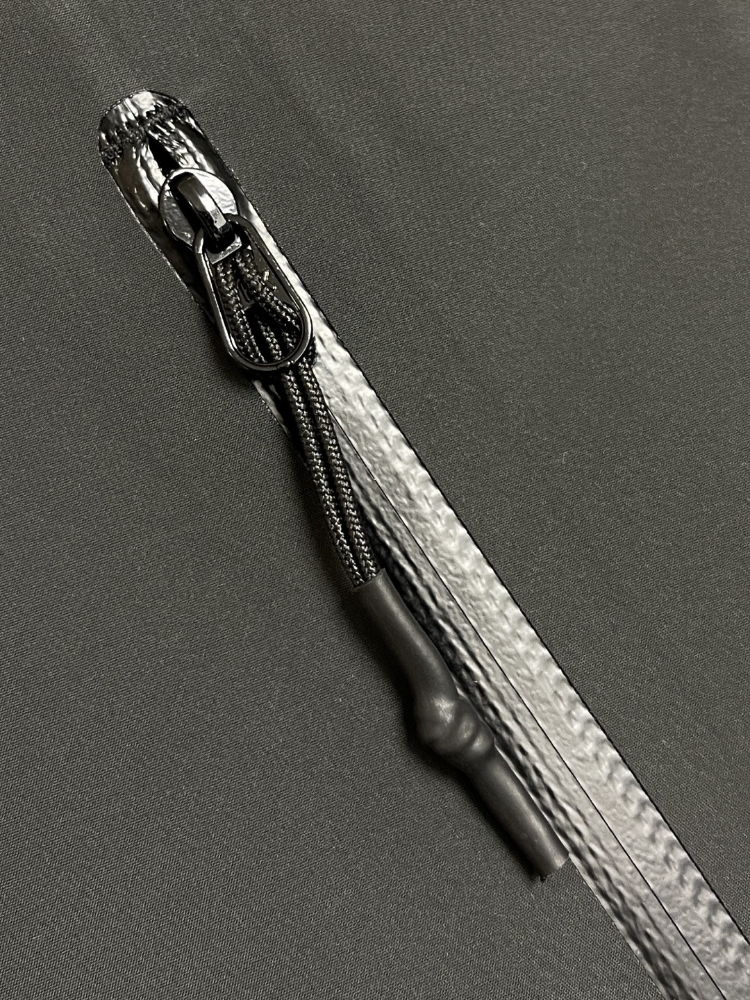 🛒🛒arcteryx 始祖鸟 2025SS夏季新款轻量透气防风短款连帽外套，可当防晒。适用于城市通勤和户