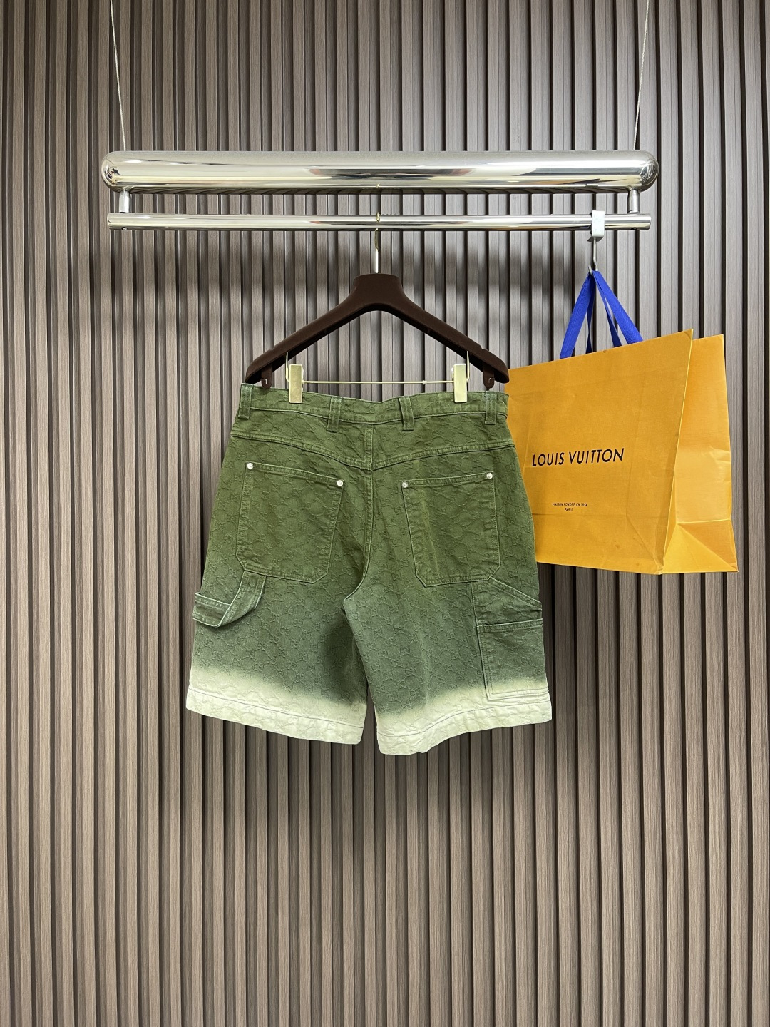 🛒🛒GUCCI 暗纹双G提花牛仔短裤，进口提花牛仔材质，质感舒适，挺括有型 酵素水洗工艺，呈现复古擦色感