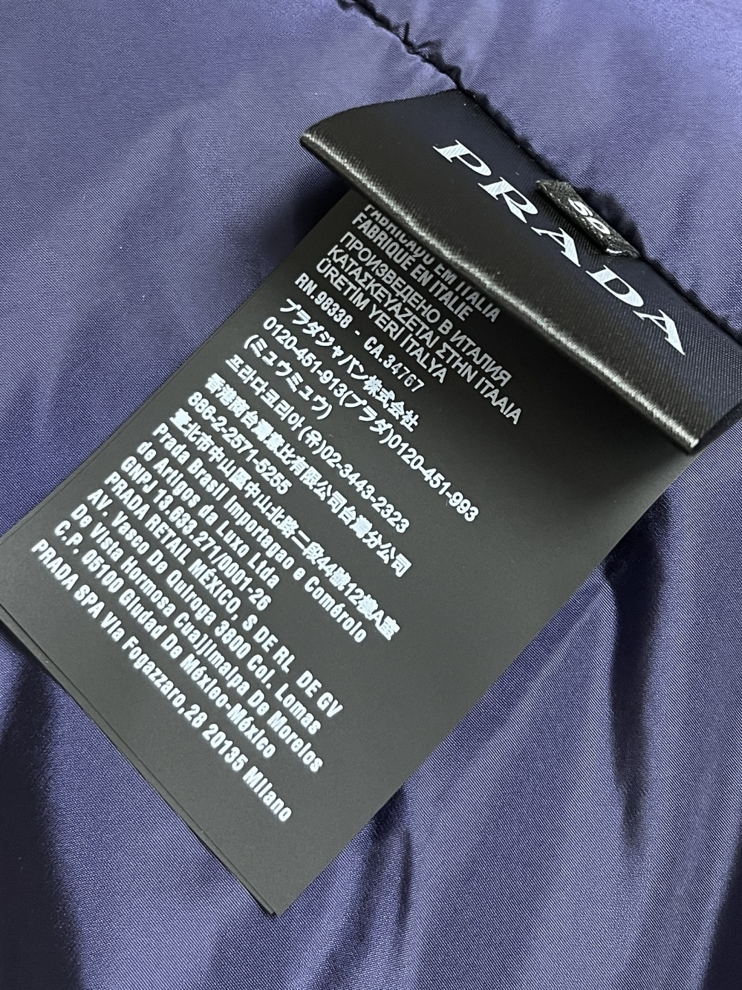 🛒🛒Prada 2025ss早秋新款连帽羽绒服外套，秋季爆款三角金属logo羽绒外套，90白鸭绒 穿上就