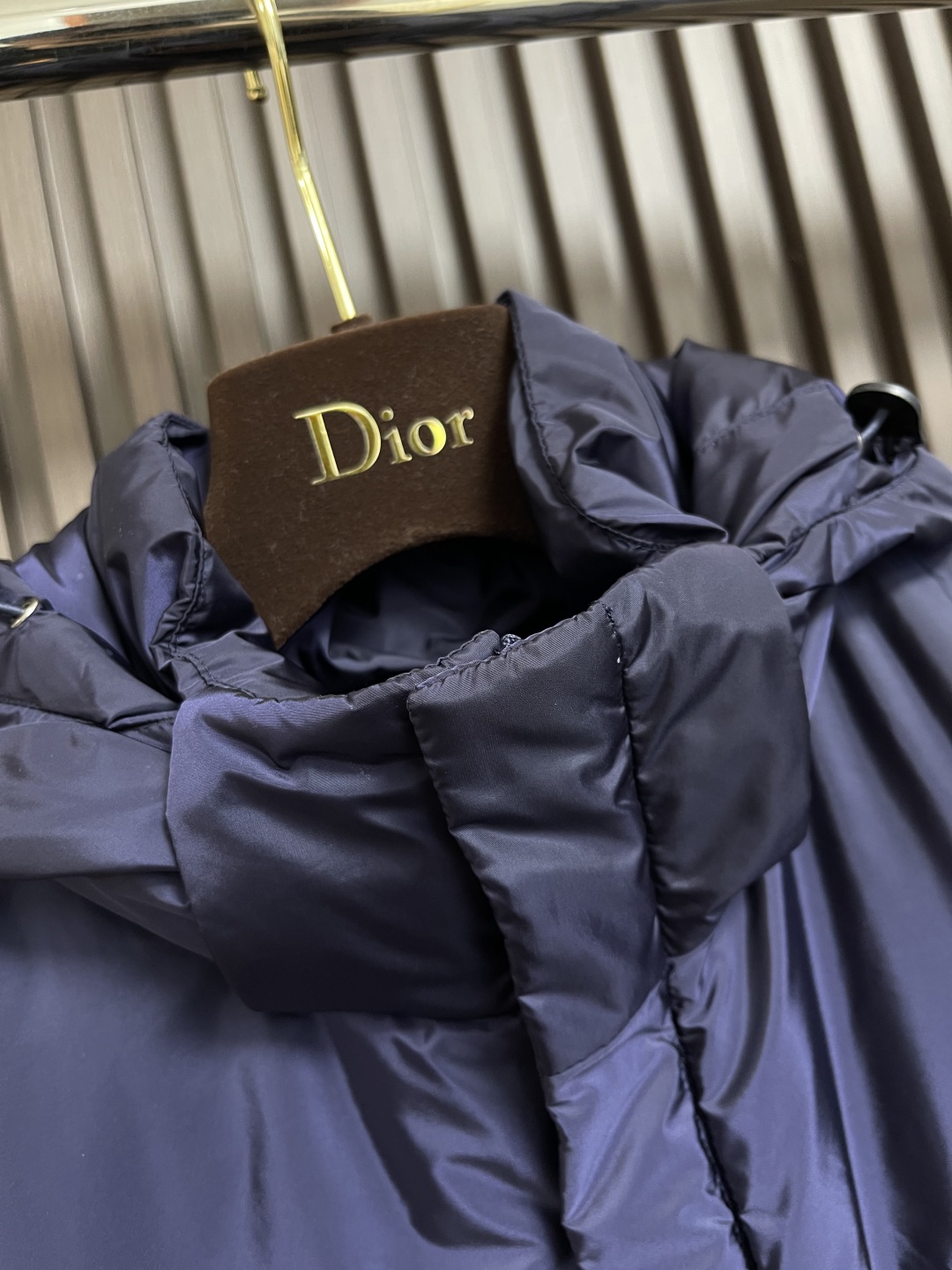 🛒🛒Prada 2025ss早秋新款连帽羽绒服外套，秋季爆款三角金属logo羽绒外套，90白鸭绒 穿上就
