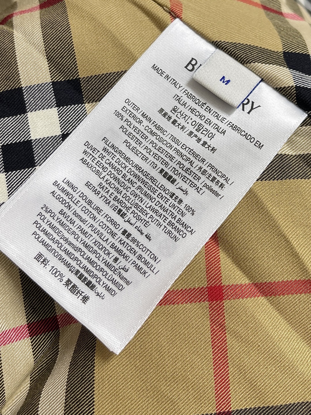 🛒🛒burberry 战马徽标无袖马甲羽绒外套，适合各种户外活动和日常穿着。 具有良好的透气性和耐磨性，
