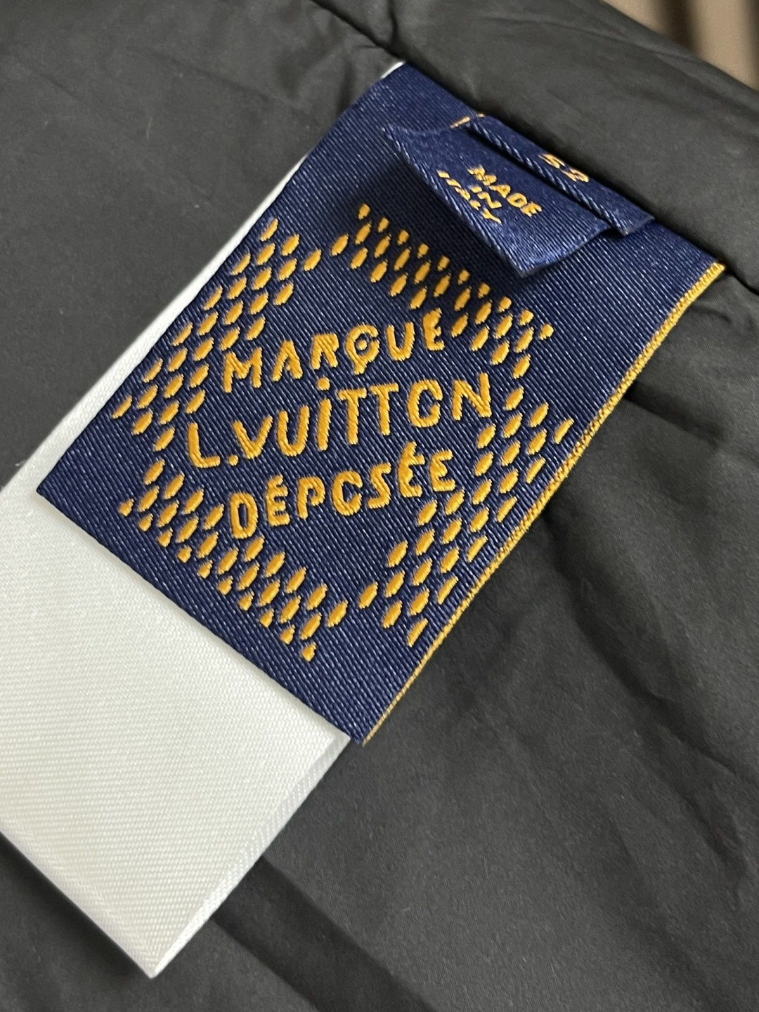 🛒🛒LV 2025ss新款绿松石绗满印花宽松外套夹克，宽松的版型设计，穿着舒适自在，不挑身材，同时也能营