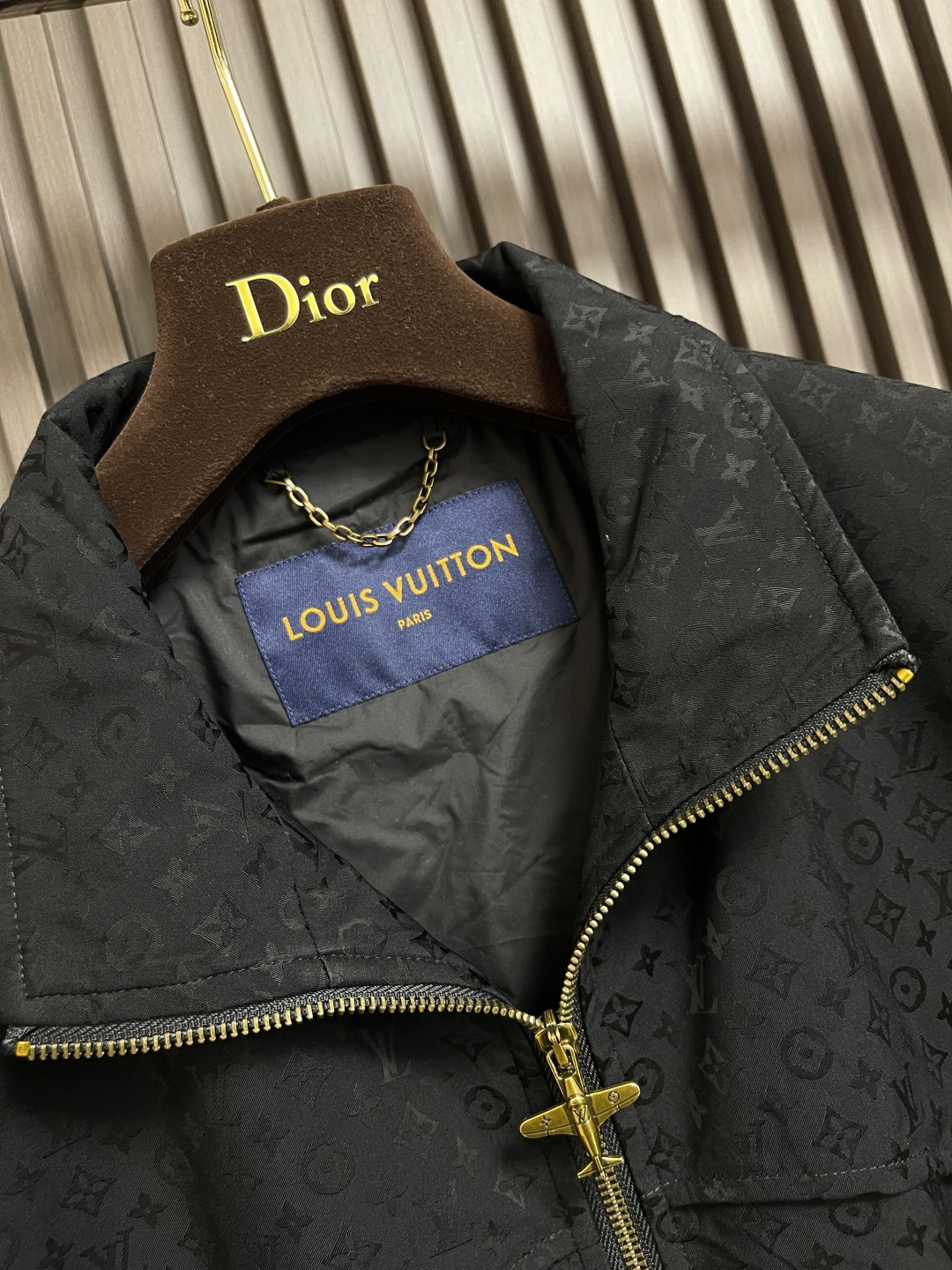 🛒🛒LV 2025ss新款绿松石绗满印花宽松外套夹克，宽松的版型设计，穿着舒适自在，不挑身材，同时也能营