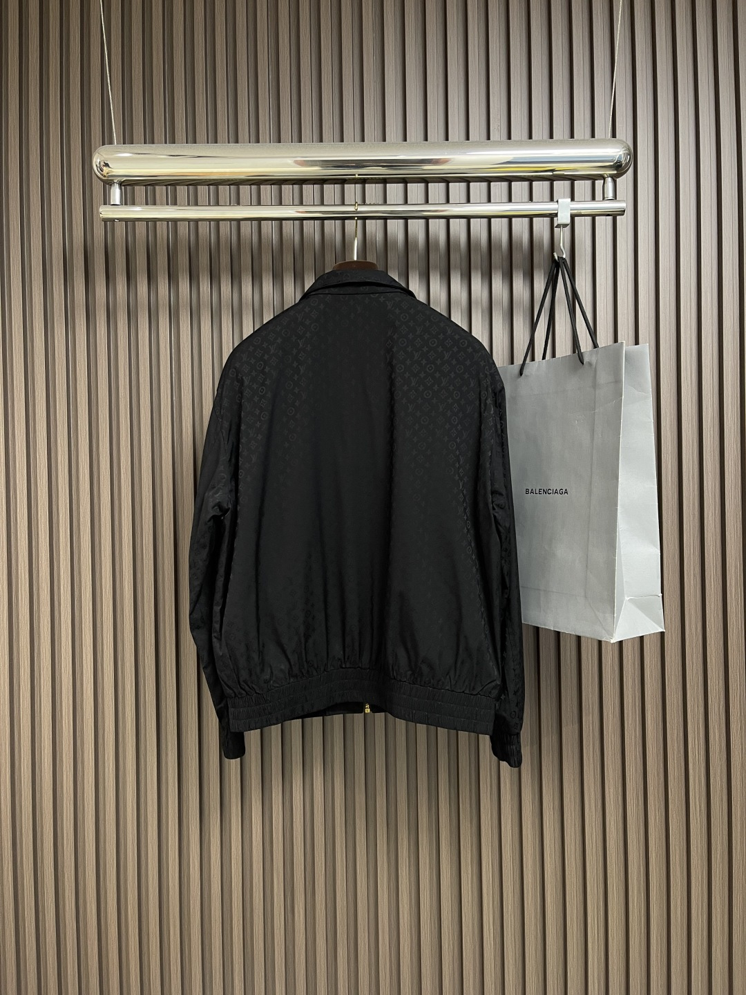 🛒🛒LV 2025ss新款绿松石绗满印花宽松外套夹克，宽松的版型设计，穿着舒适自在，不挑身材，同时也能营