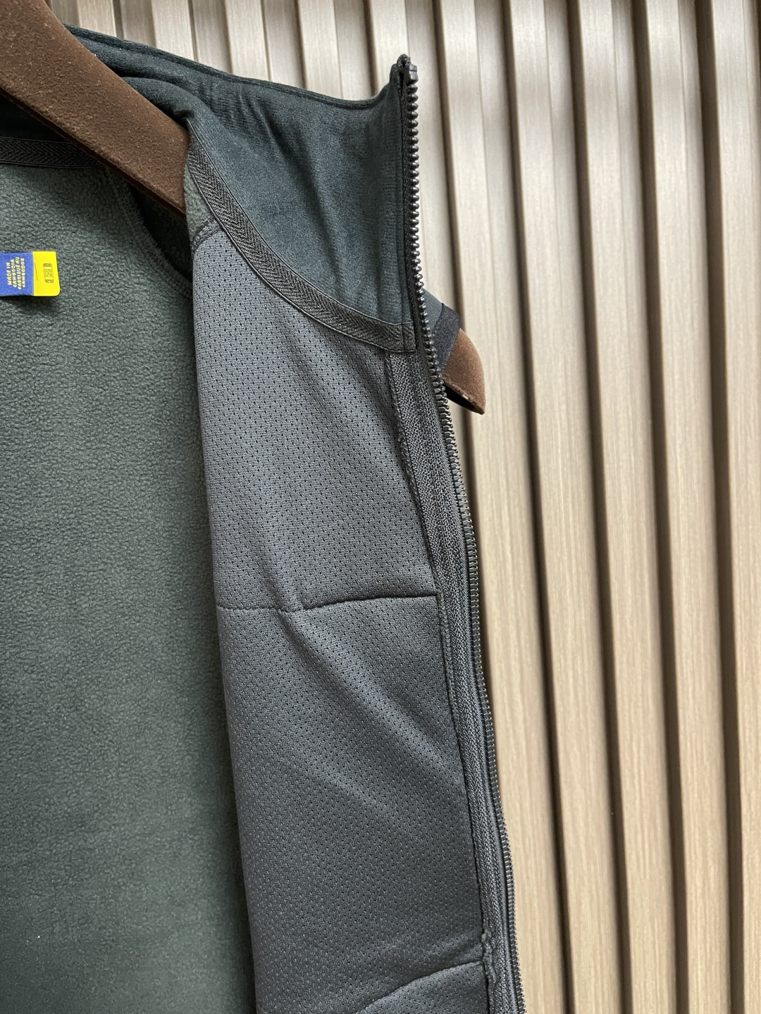 🛒🛒Rah Lauren拉夫 科技面料纯色Logo刺绣拉链立领马甲，科技面料立领马甲拉链开衫，内里采用抓