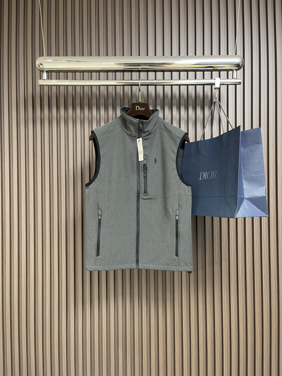 🛒🛒Rah Lauren拉夫 科技面料纯色Logo刺绣拉链立领马甲，科技面料立领马甲拉链开衫，内里采用抓