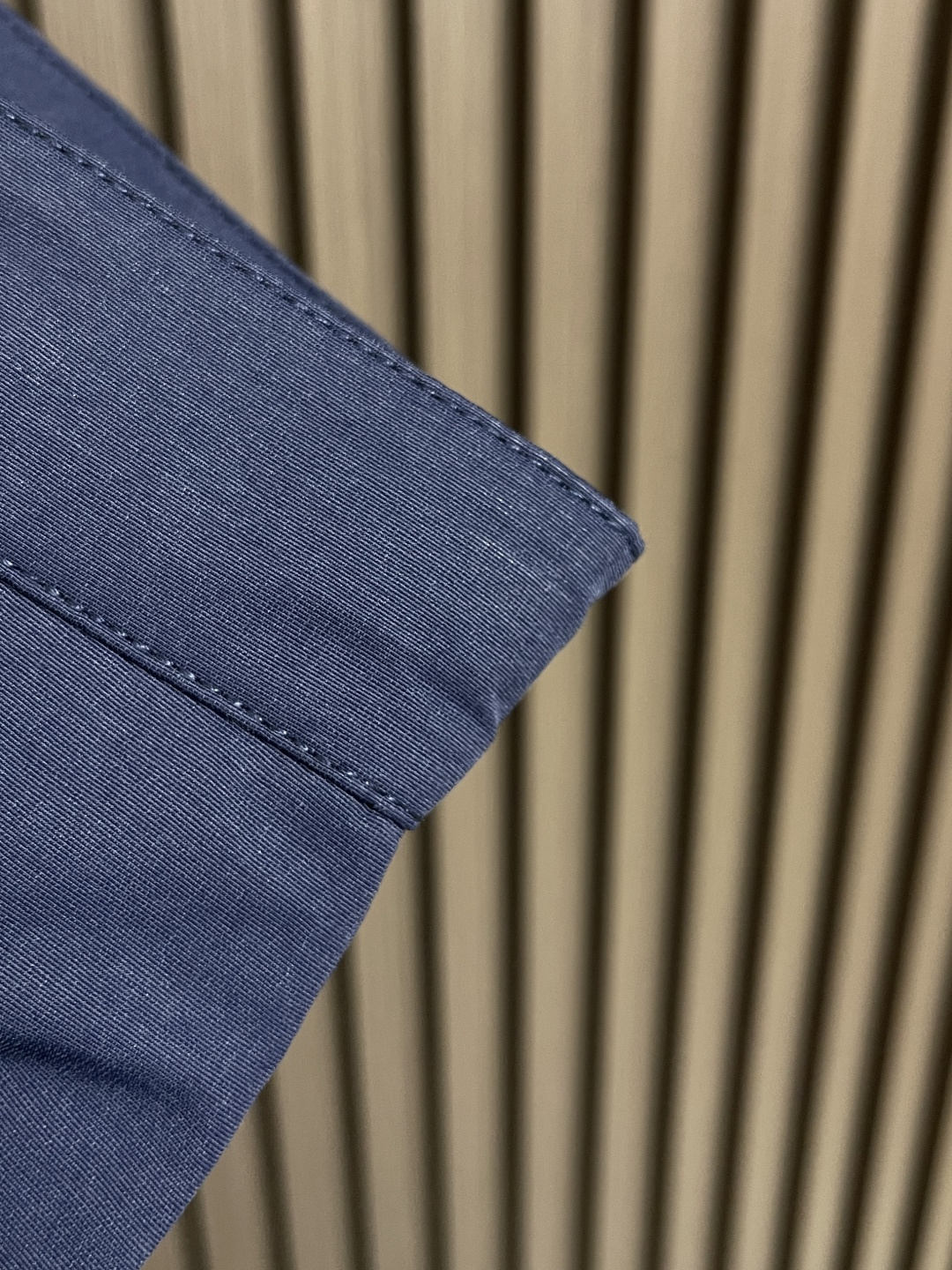 🛒🛒Dior 2025ss新款工装裤，重新诠释运动风格经典标识，彰显 的高订精神。采用海军蓝色棉质混纺粗