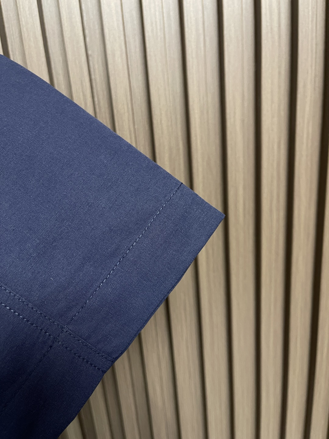 🛒🛒Dior 2025ss新款工装裤，重新诠释运动风格经典标识，彰显 的高订精神。采用海军蓝色棉质混纺粗