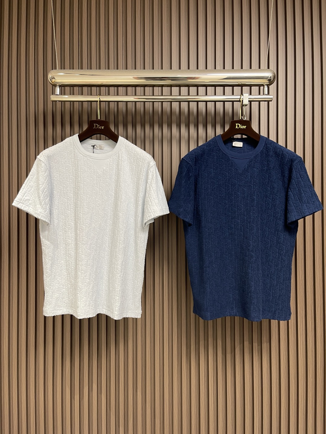 🛒🛒Dior 凹凸暗纹提花短袖T恤！定制300克全棉毛巾面料满印提花，质感舒适度都是拉满的，辨识度很高，