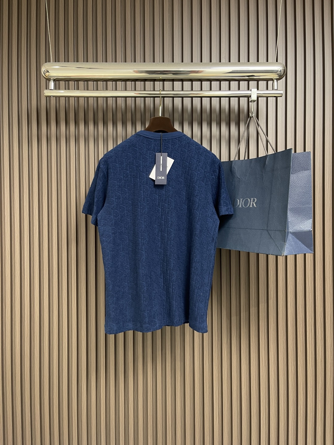🛒🛒Dior 凹凸暗纹提花短袖T恤！定制300克全棉毛巾面料满印提花，质感舒适度都是拉满的，辨识度很高，