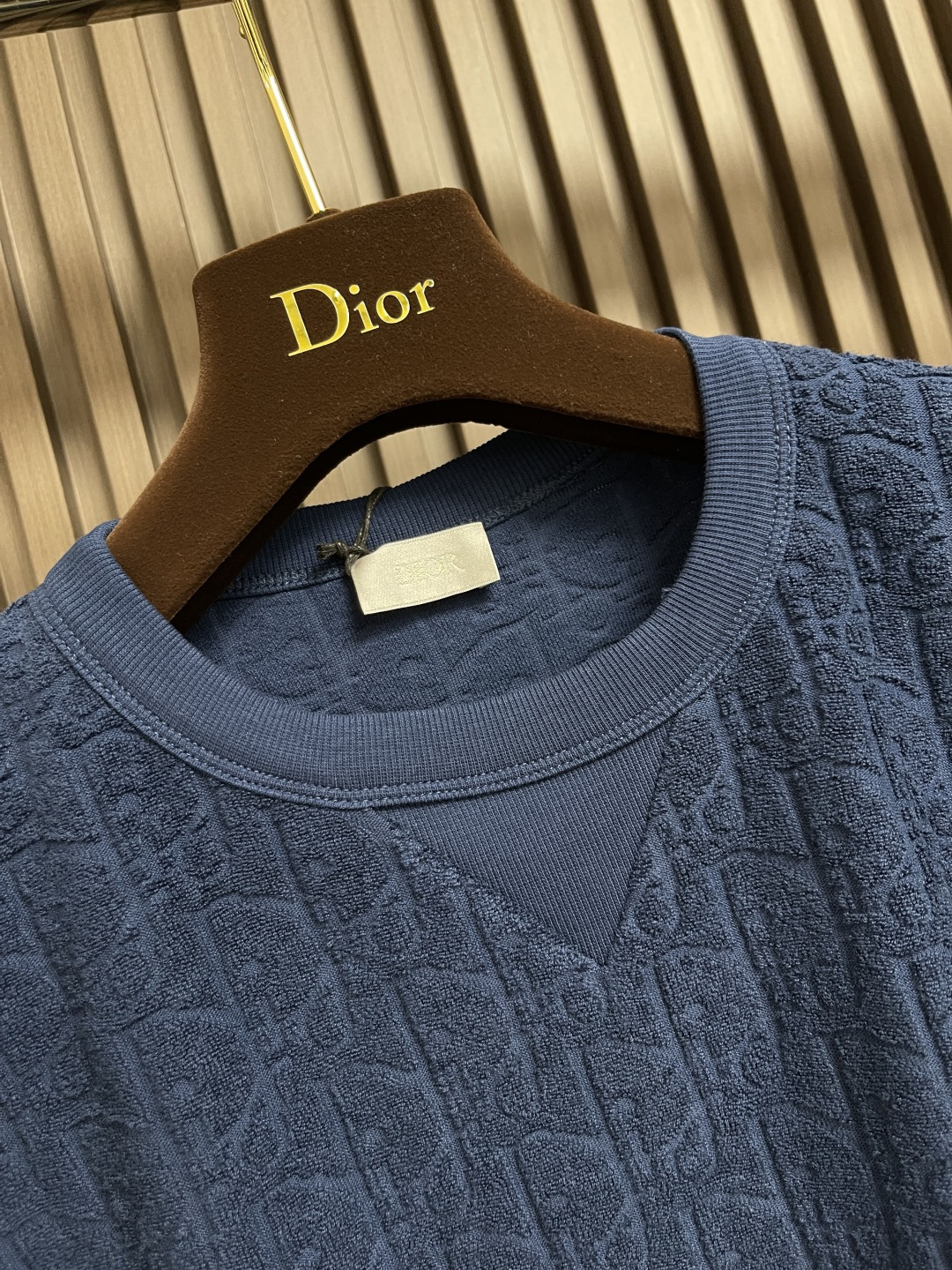 🛒🛒Dior 凹凸暗纹提花短袖T恤！定制300克全棉毛巾面料满印提花，质感舒适度都是拉满的，辨识度很高，