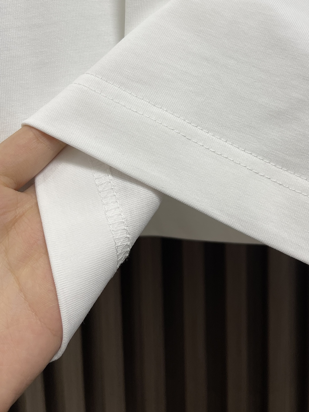 🛒🛒MIUMIU 2025ss春夏新款字母logo标识印花短袖T恤，既不单调也不复杂，恰到好处的展现品味