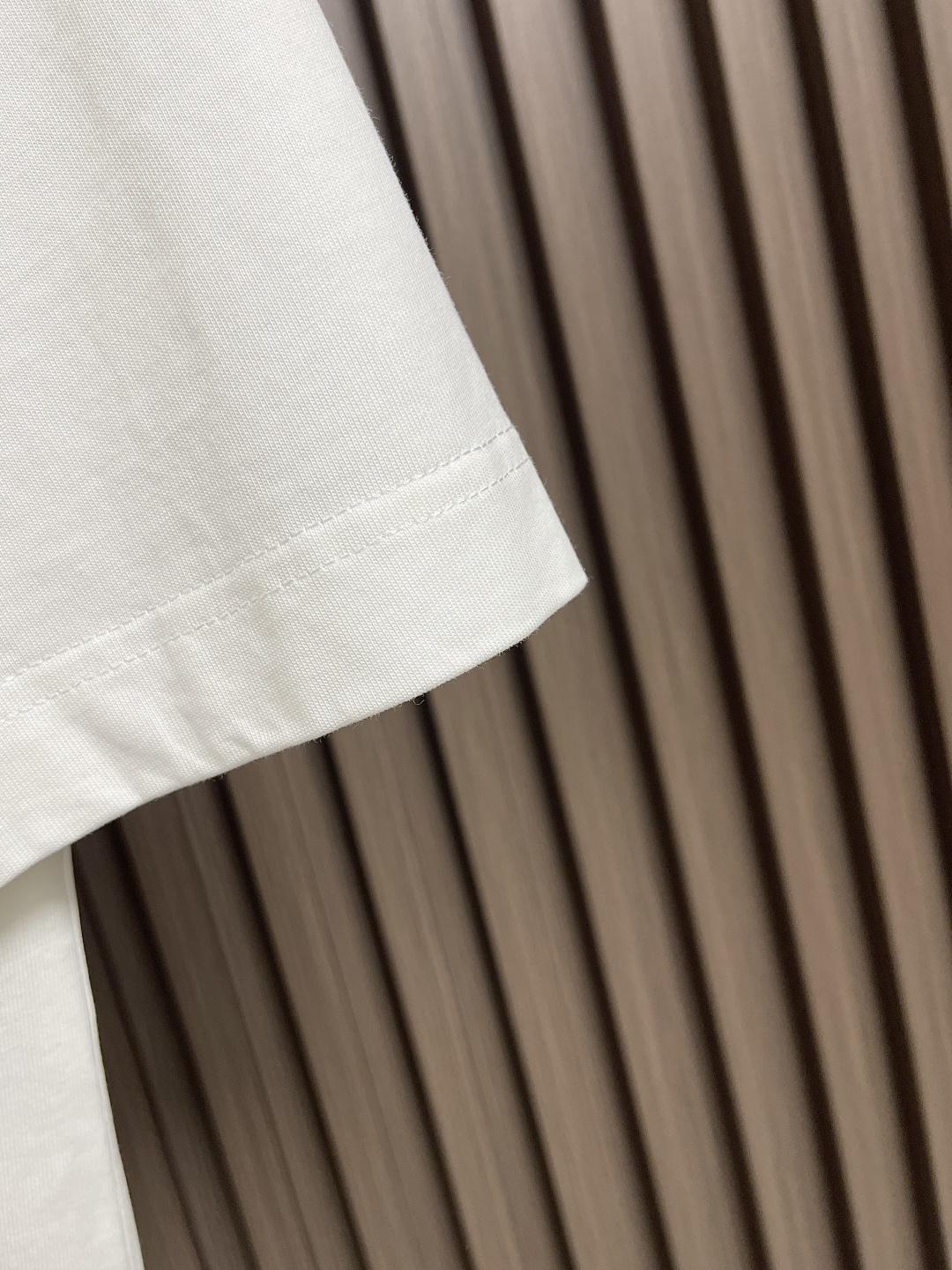 🛒🛒MIUMIU 2025ss春夏新款字母logo标识印花短袖T恤，既不单调也不复杂，恰到好处的展现品味