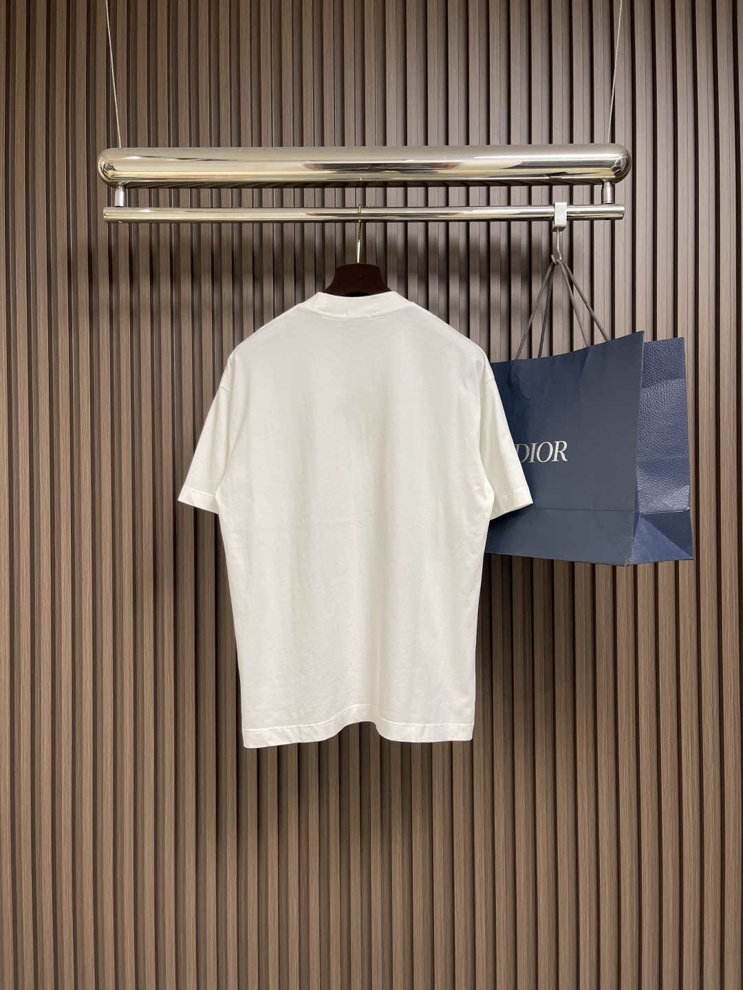 🛒🛒MIUMIU 2025ss春夏新款字母logo标识印花短袖T恤，既不单调也不复杂，恰到好处的展现品味