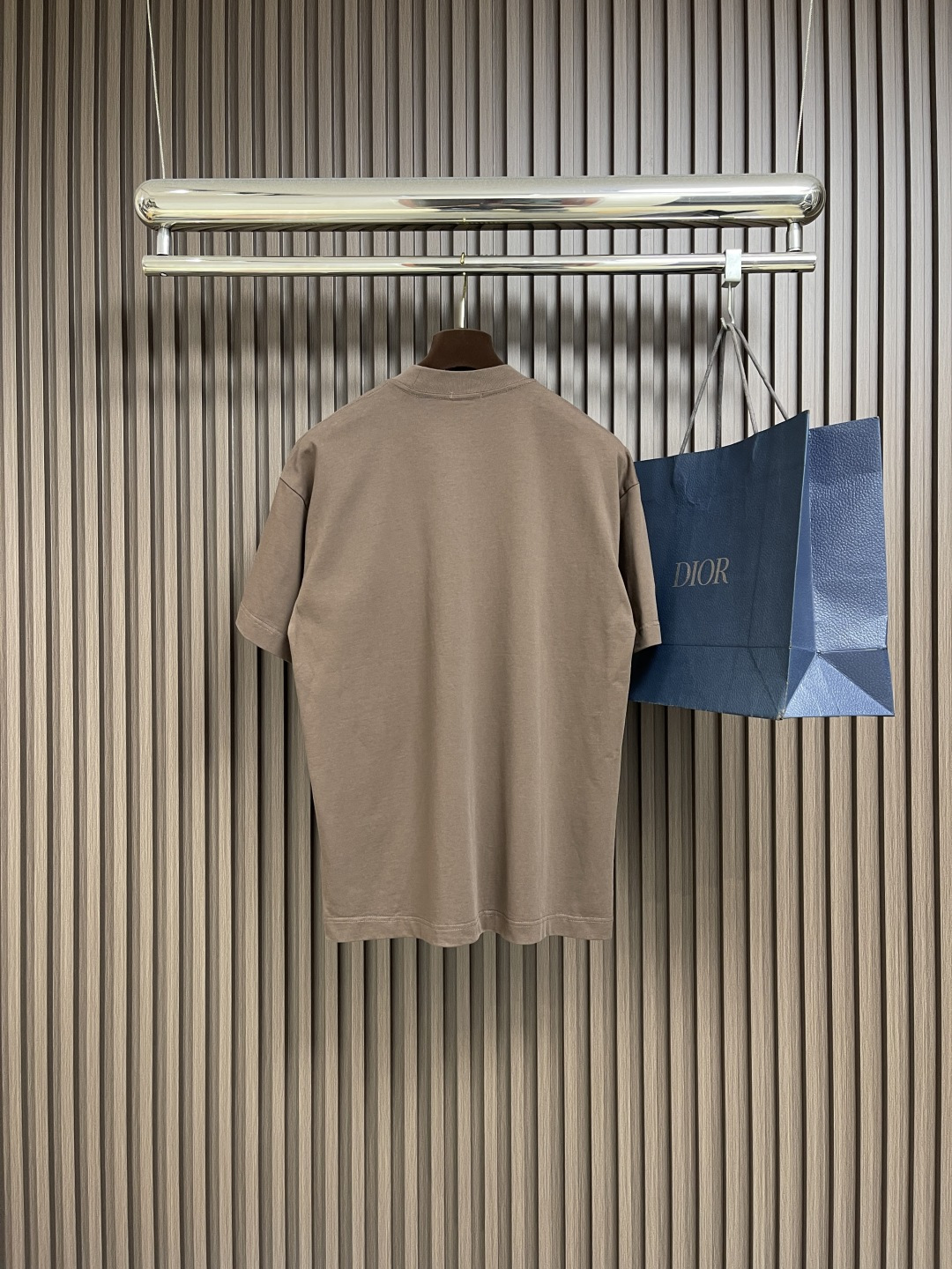 🛒🛒MIUMIU 2025ss春夏新款字母logo标识印花短袖T恤，既不单调也不复杂，恰到好处的展现品味