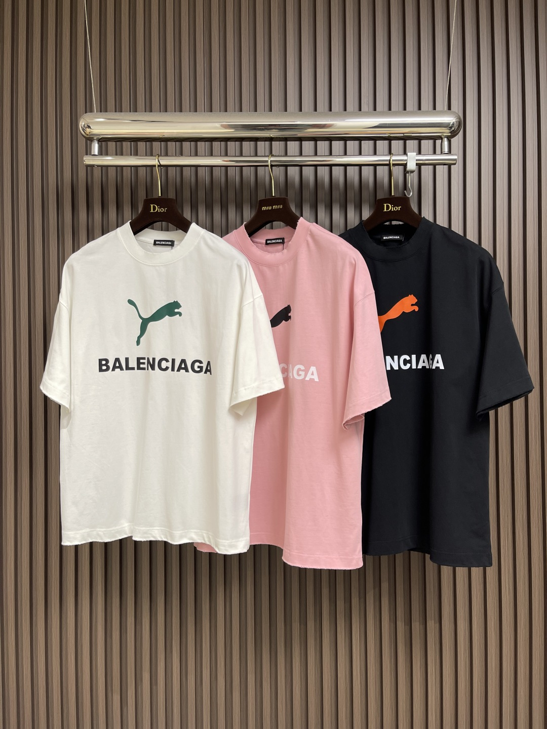 🛒🛒Balenciaga 联名Puma系列印花洗水短袖T恤，面料采用定织定染全棉双纱。克重260克，布面