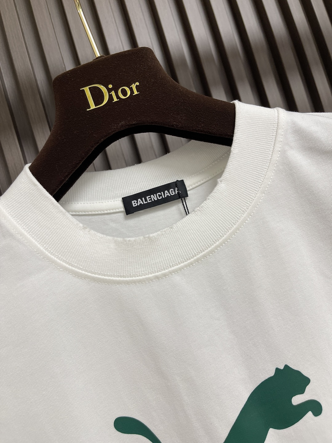 🛒🛒Balenciaga 联名Puma系列印花洗水短袖T恤，面料采用定织定染全棉双纱。克重260克，布面