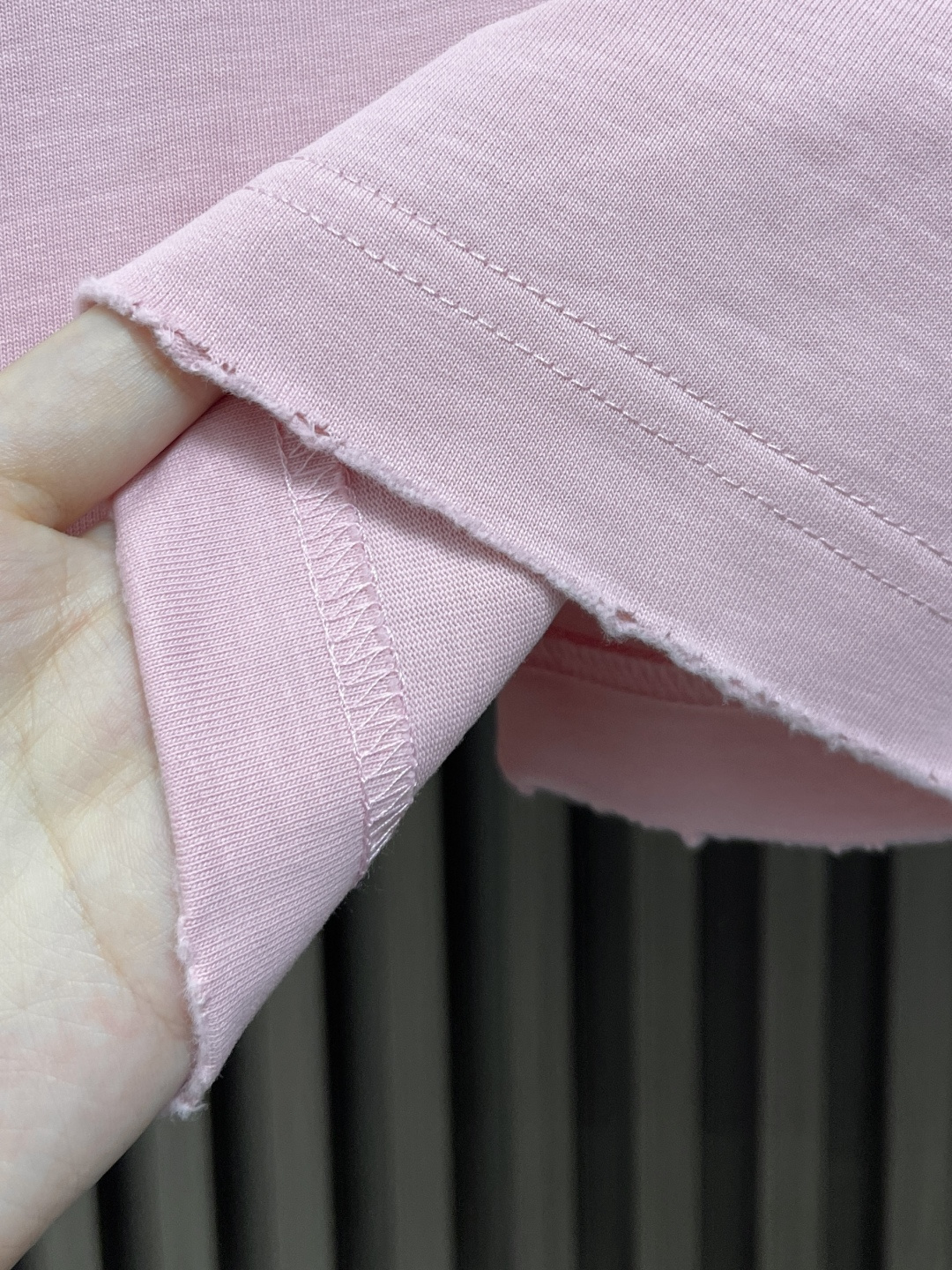 🛒🛒Balenciaga 联名Puma系列印花洗水短袖T恤，面料采用定织定染全棉双纱。克重260克，布面