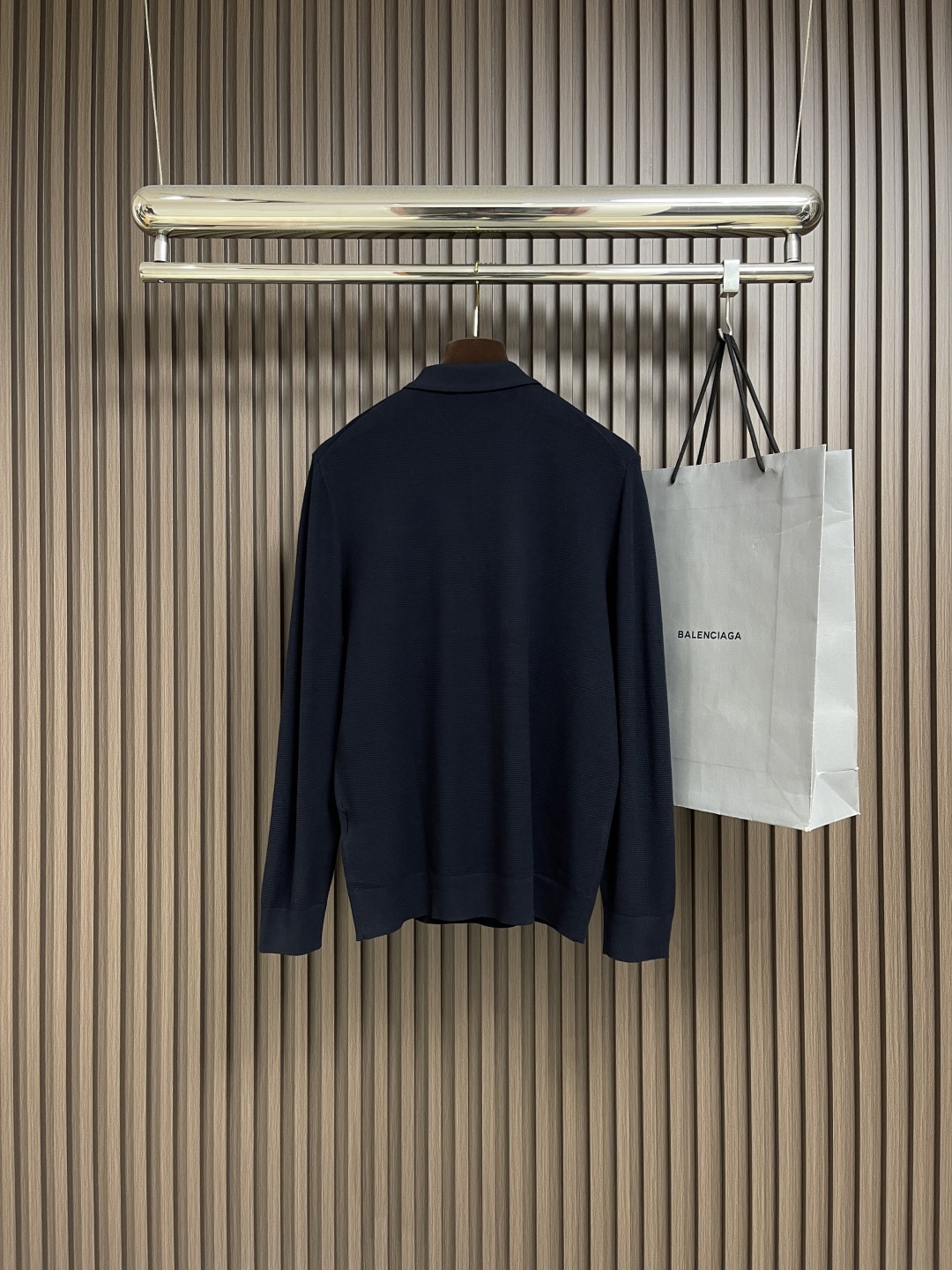 🛒🛒kiton 三扣翻领针织长袖毛衣 精选优质面料，轻盈蓬松却比普通羊毛更保暖，室内外自由切换，告别臃肿