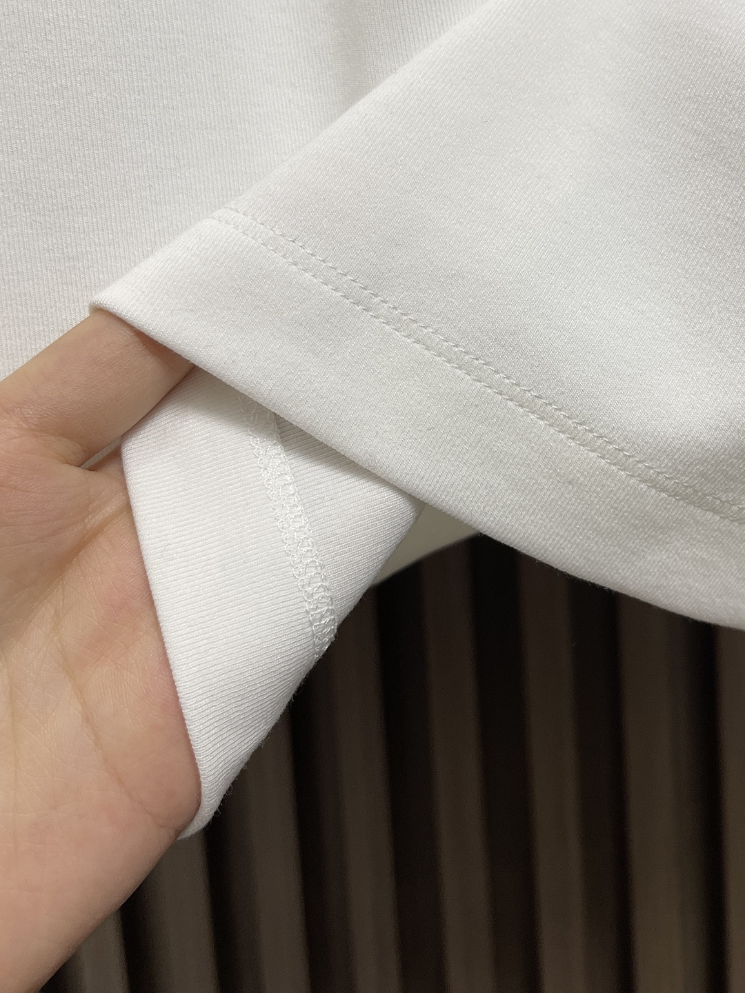 🛒🛒BC Brunello Cucinelli 2025SS秋季新品假两件V领长袖T恤，帅气时尚，简约百
