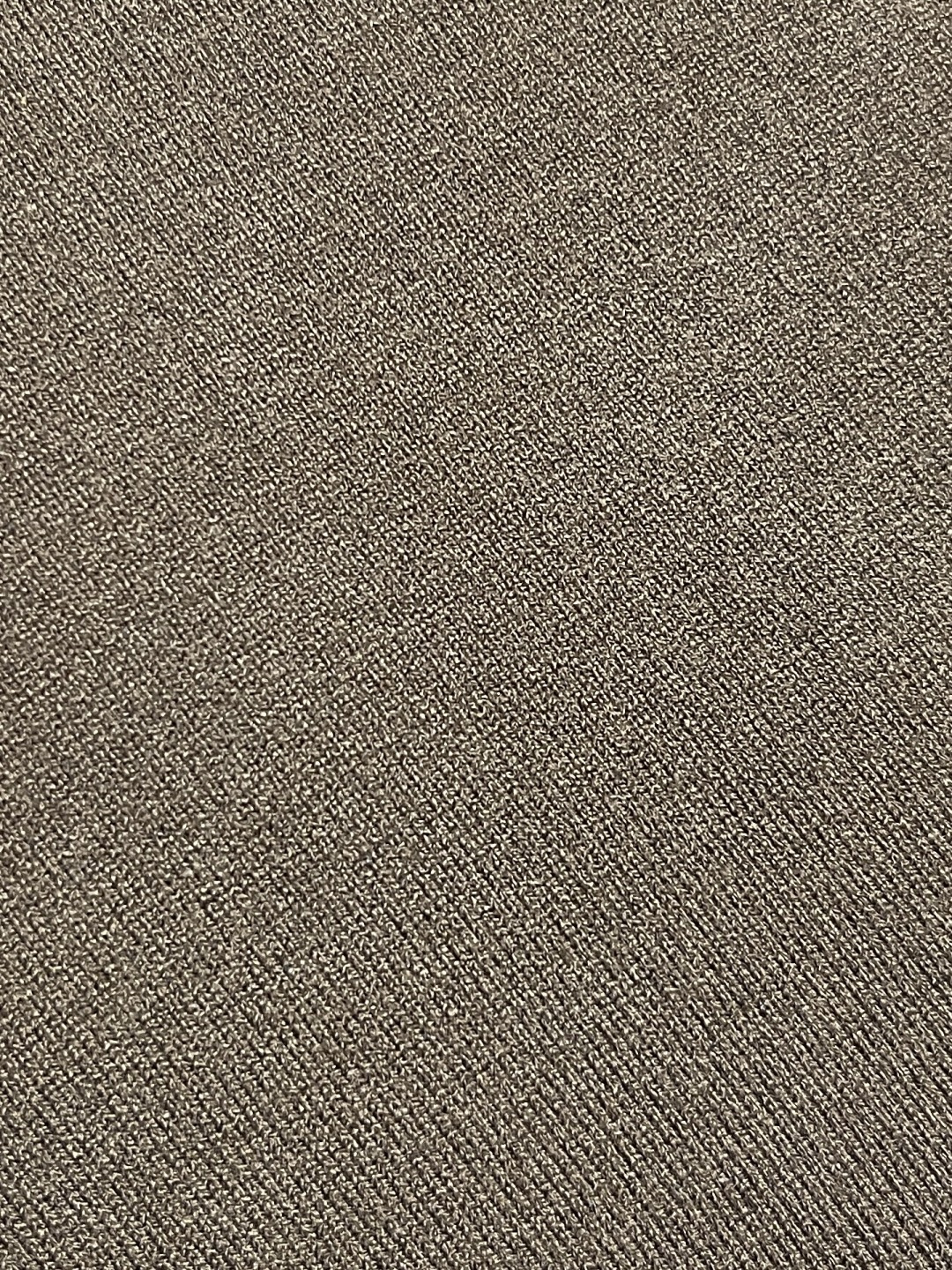 🛒🛒Brioni布莱奥尼 秋冬新品翻领长袖羊毛衫，作为年度最是经典单品，经过设计重新演绎，质感绝佳，手感