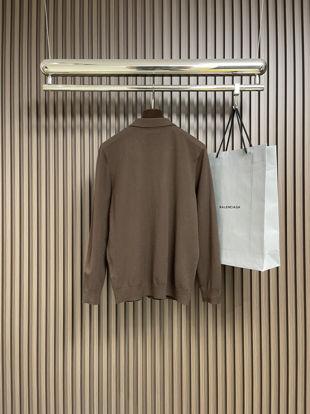 🛒🛒Brioni布莱奥尼 秋冬新品翻领长袖羊毛衫，作为年度最是经典单品，经过设计重新演绎，质感绝佳，手感