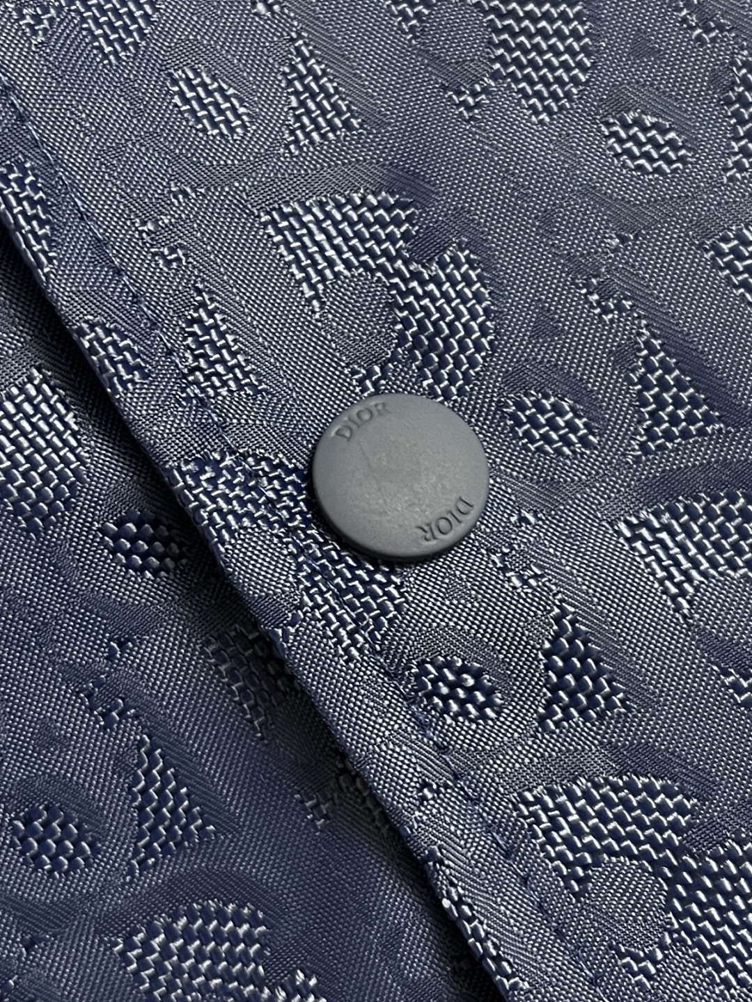 🛒🛒Dior 满印暗纹提花外套，绗缝提花科技面料 Oblique 印花绗缝效果，这款绗缝饰以 Obliq