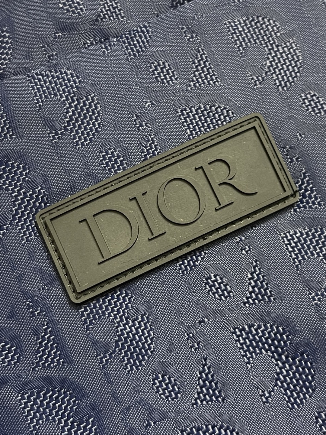 🛒🛒Dior 满印暗纹提花外套，绗缝提花科技面料 Oblique 印花绗缝效果，这款绗缝饰以 Obliq