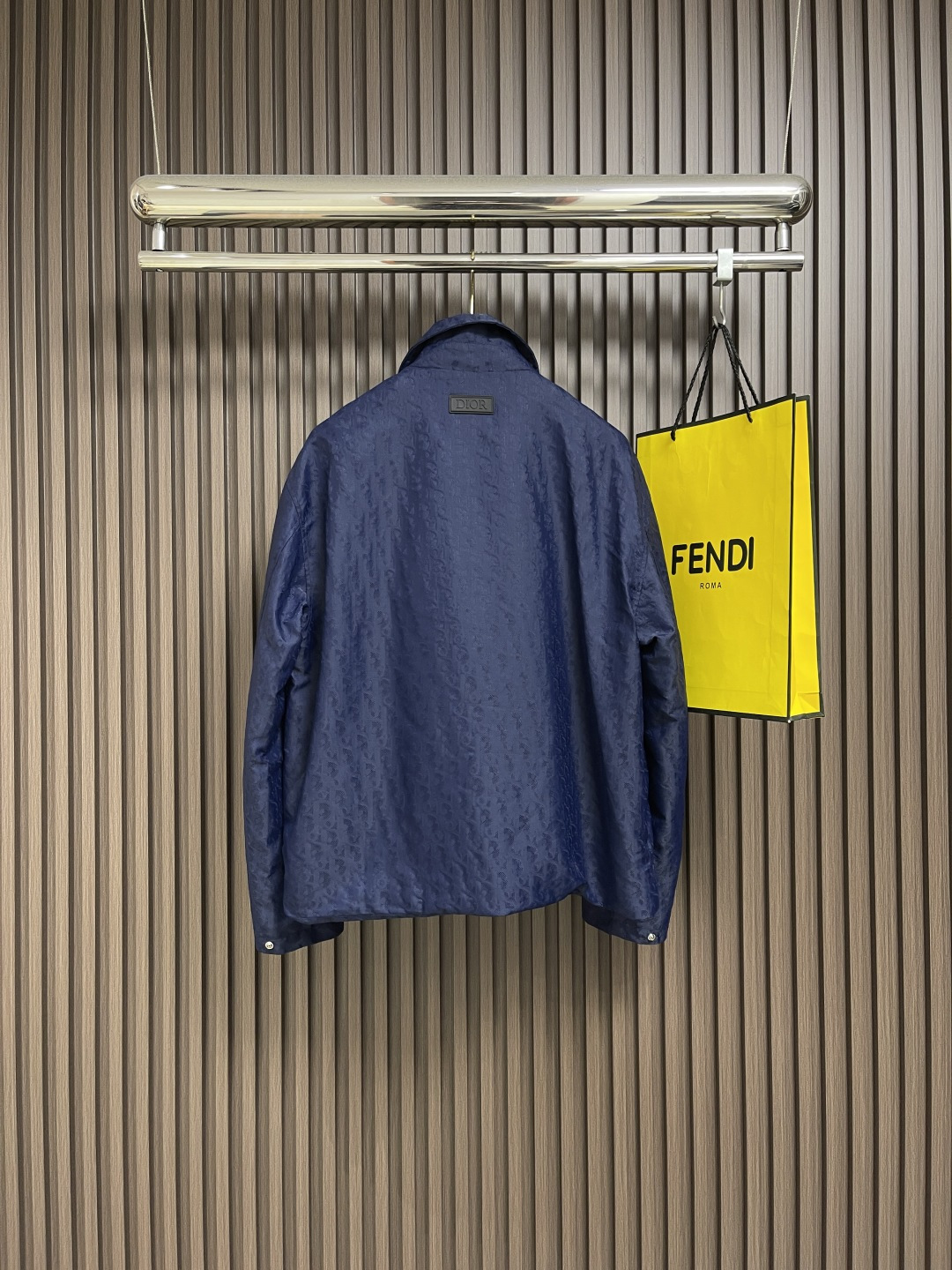 🛒🛒Dior 满印暗纹提花外套，绗缝提花科技面料 Oblique 印花绗缝效果，这款绗缝饰以 Obliq