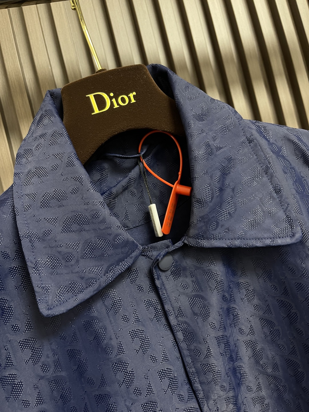 🛒🛒Dior 满印暗纹提花外套，绗缝提花科技面料 Oblique 印花绗缝效果，这款绗缝饰以 Obliq