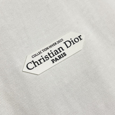 🛒🛒Dior 小标签圆领长袖T恤,棉质平纹针织面料,采用24S特纺紧密棉面料,185g;搭配32S双纱螺 🛒🛒Dior 小标签圆领长袖T恤,棉质平纹针织面料,采用24S特纺紧密棉面料,185g;搭配32S双纱螺