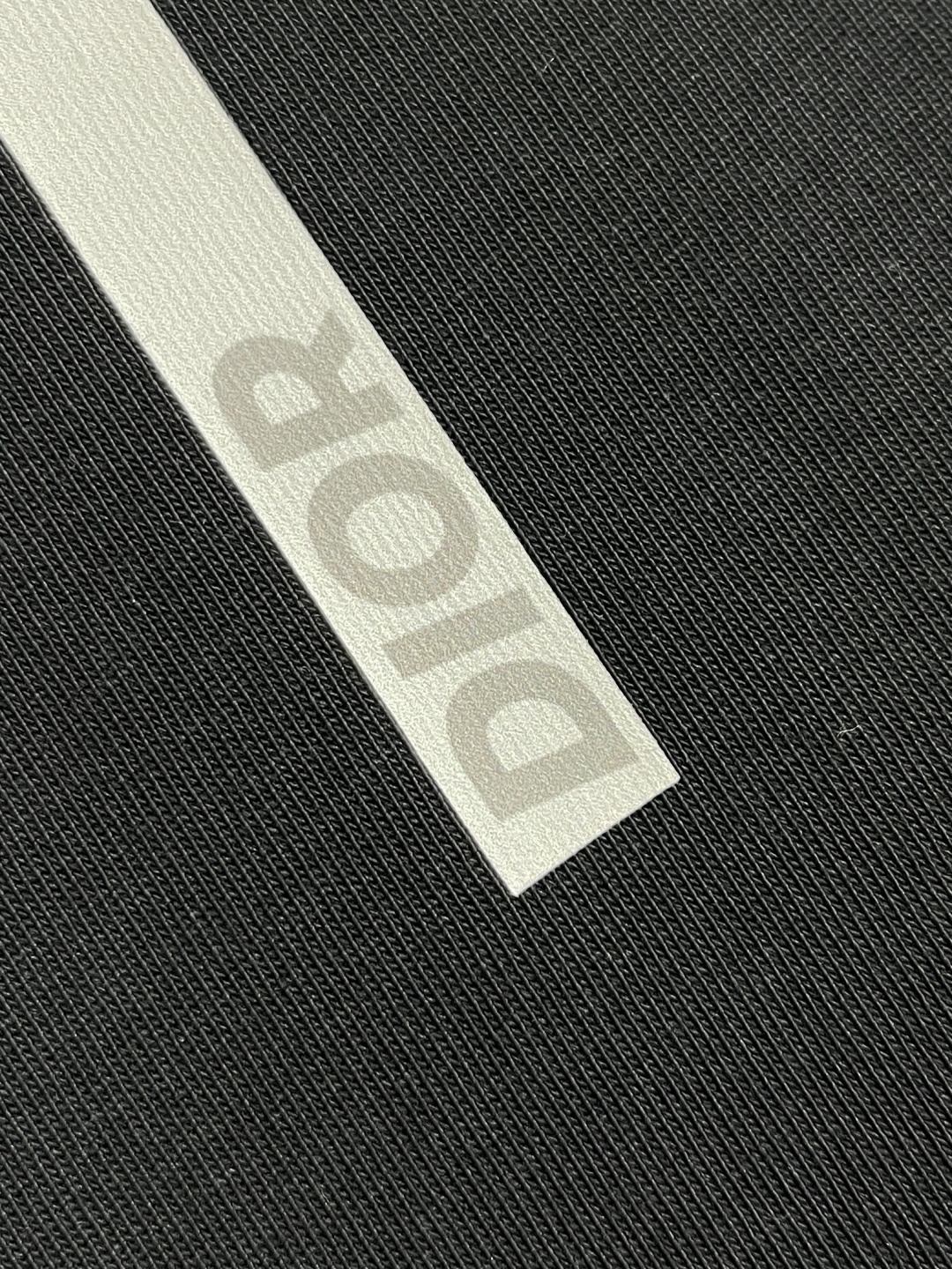 🛒🛒Dior 小标签圆领长袖T恤，棉质平纹针织面料，采用24S特纺紧密棉面料，185g；搭配32S双纱螺