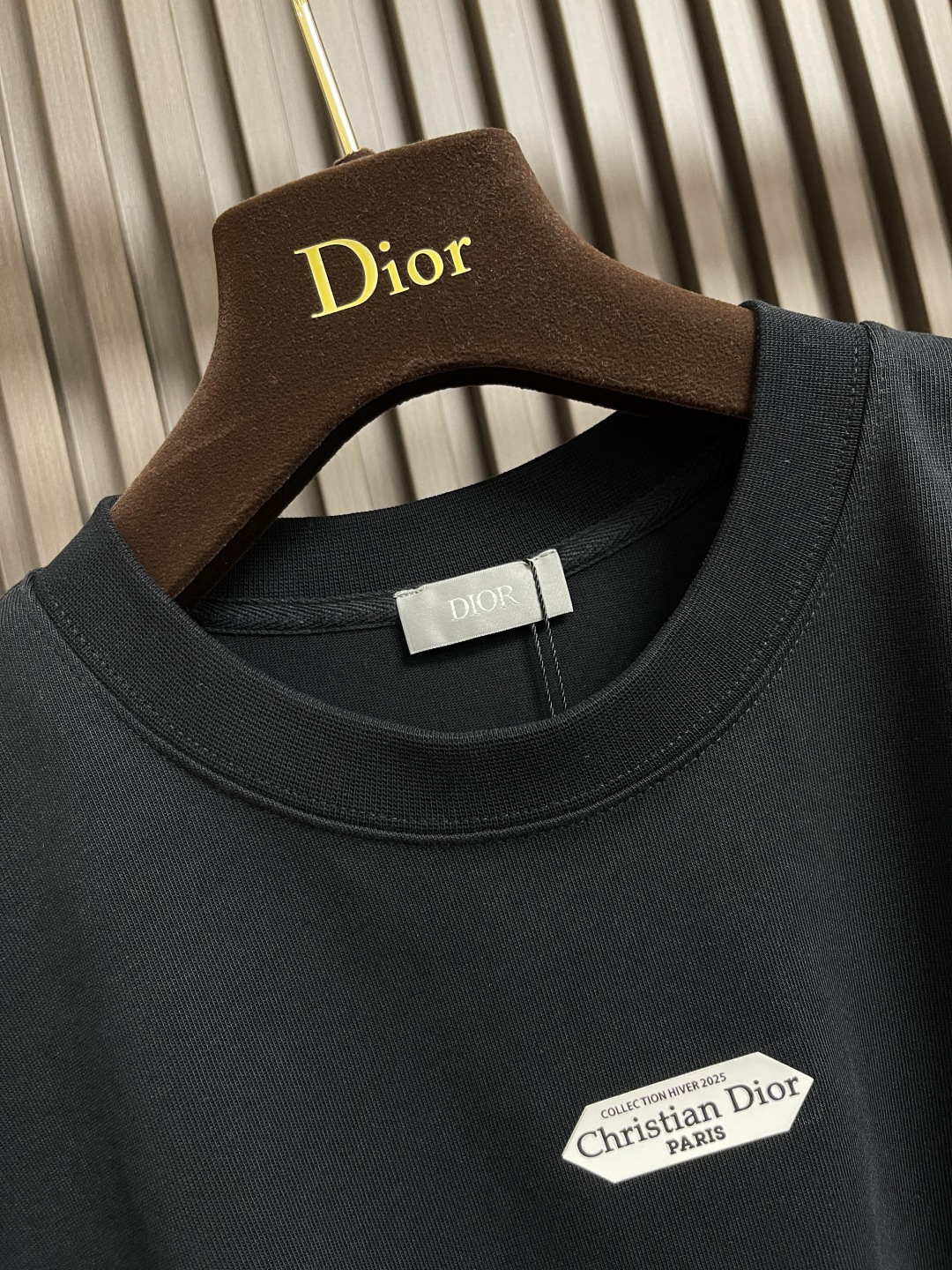 🛒🛒Dior 小标签圆领长袖T恤，棉质平纹针织面料，采用24S特纺紧密棉面料，185g；搭配32S双纱螺