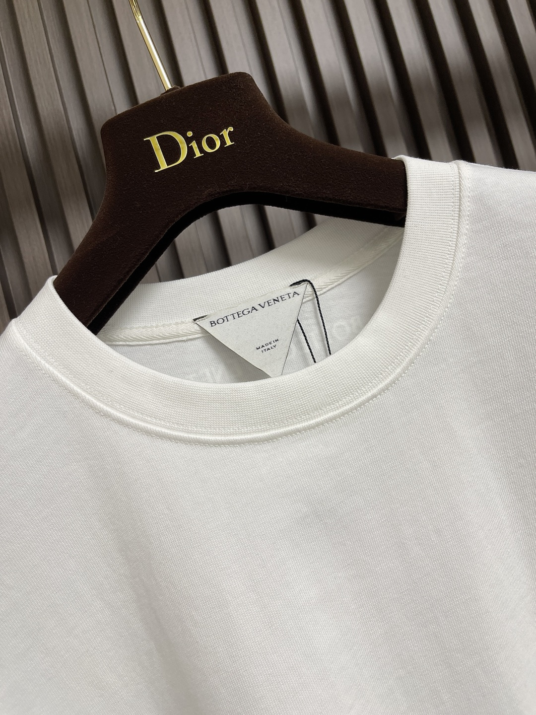 🛒🛒BV 2025SS秋冬新款标语印花长袖T恤，立体logo标识胶印印花工艺，面料定织定染，采用双股双纱