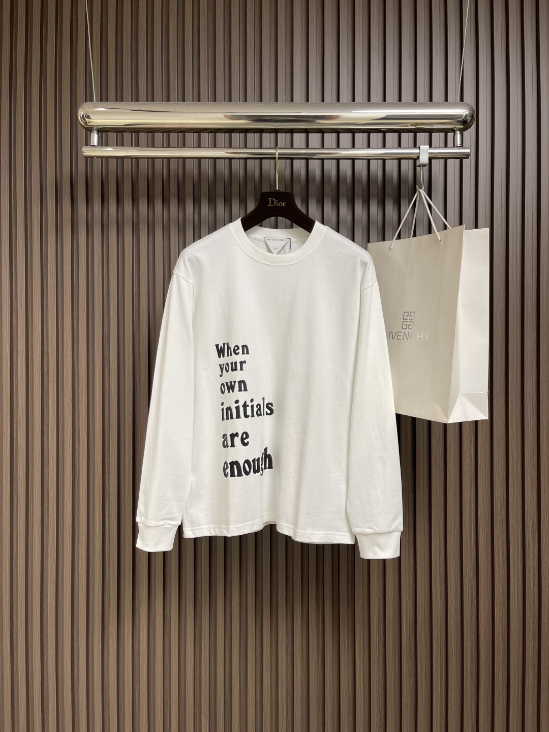 NO:524699,BV 2025SS Autumn and Winter New Slogan Print Long Sleeve T-shirt, Three-dimensional Logo Logo Offset Printing Technology, Fabric Fitting, Fitting, Double-strand Double-yarn All-Cotton Fabric, Washed and Treated, feel more comfortable. Size S-3XL Size Bust 106 Shoulder Width 49.5 Clothes 67 Sleeve L Size Bust 60 M Size Bust 110 Shoulder Width 51 Sleeve L Size Bust 69 Sleeve L Size Bust 61 L Size Bust 114 Shoulder Width 52.5 Clothes 71 Sleeve L Sleeve L Sleeve L Sleeve L Sleeve L Sleeve L Sleeve L Sleeve L Sleeve L Sleeve L Sleeve L Sleeve L Sleeve L Sleeve L Sleeve L Sleeve L Sleeve L Sleeve L Sleeve L Sleeve L Sleeve L Sleeve L Sleeve L Sleeve L Sleeve L Sleeve L Sleeve L Sleeve L Sleeve L Sleeve L Sleeve L Sleeve L Sleeve L Sleeve L Sleeve L Sleeve L Sleeve L Sleeve L Sleeve L Sleeve L Sleeve L Sleeve L Sleeve L Sleeve L Sleeve L Sleeve L Sleeve L Sleeve L Sleeve L Sleeve L Sleeve L Sleeve L Sleeve L Sleeve L Sleeve L Sleeve L Sleeve L Sleeve L Sleeve L Sleeve L Sleeve L Sleeve L Sleeve L Sleeve L19860909BV 2025SS秋冬新款标语印花长袖T恤,立体logo标识胶印印花工艺,面料定织定染,采用双股双纱全棉面料,经过洗水处理,手感更加舒适.尺码S-3XL S码胸围106 肩宽49.5 衣长67 袖长60 M码胸围110 肩宽51 衣长69袖长61 L码胸围114肩宽52.5衣长71袖长62 XL码胸围118 肩宽54 衣长73袖长63 2XL码胸围122肩宽55.5衣长75袖长64 3XL码胸围126肩宽57衣长77袖长6,,bottega veneta,tees，t-shirt,alexander wang,Men's clothing
