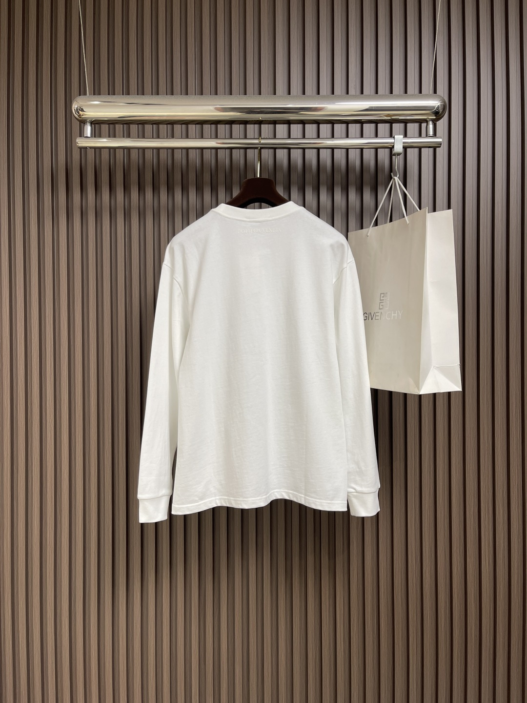 🛒🛒BV 2025SS秋冬新款标语印花长袖T恤，立体logo标识胶印印花工艺，面料定织定染，采用双股双纱