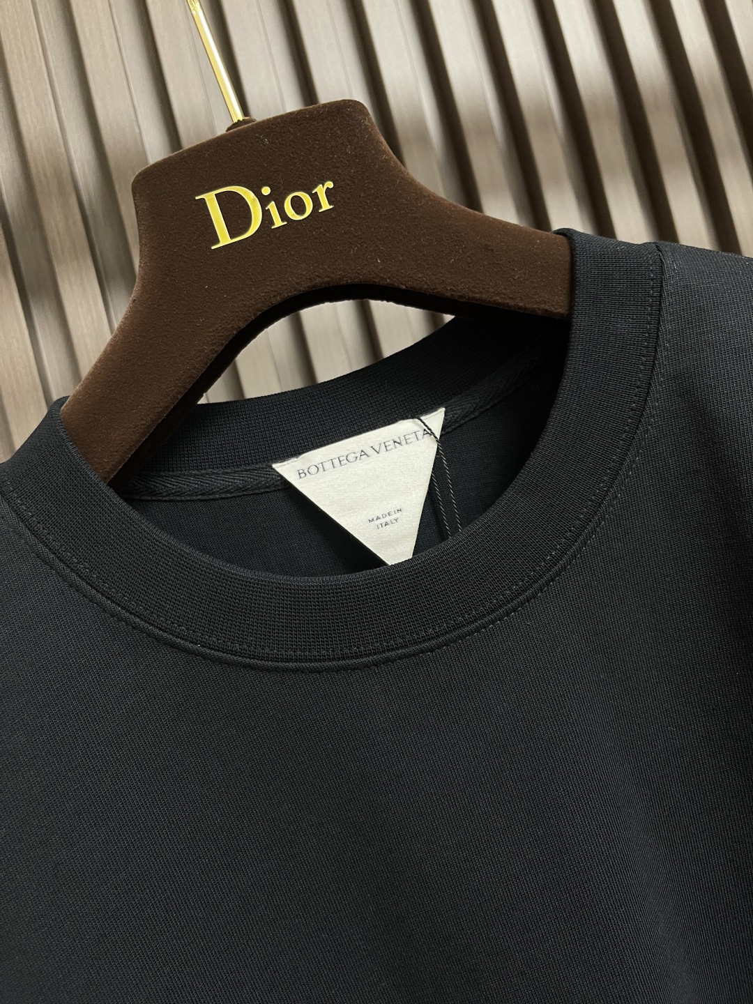 🛒🛒BV 2025SS秋冬新款标语印花长袖T恤，立体logo标识胶印印花工艺，面料定织定染，采用双股双纱