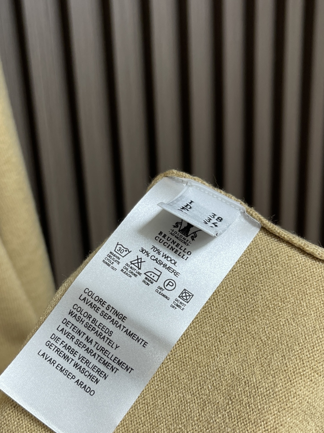 🛒🛒BrunelloCucinelli布鲁内洛．库奇内利 BC 长袖针织POLO衫 看似简约的设计 领口