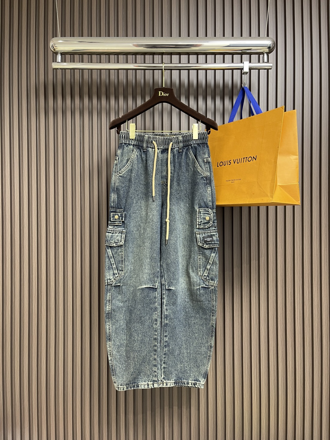 🛒🛒Balenciaga 2025SS早秋新品多袋牛仔裤，进口原版面料，上身舒适，字母图案装饰logo，