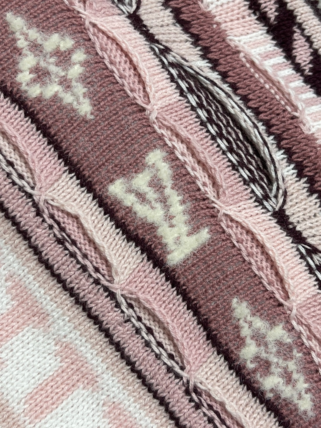 🛒🛒LV x Nigo联名款Monogram花㚏提花重工半拉链立领毛衣，Nigo系列Monogram花㚏