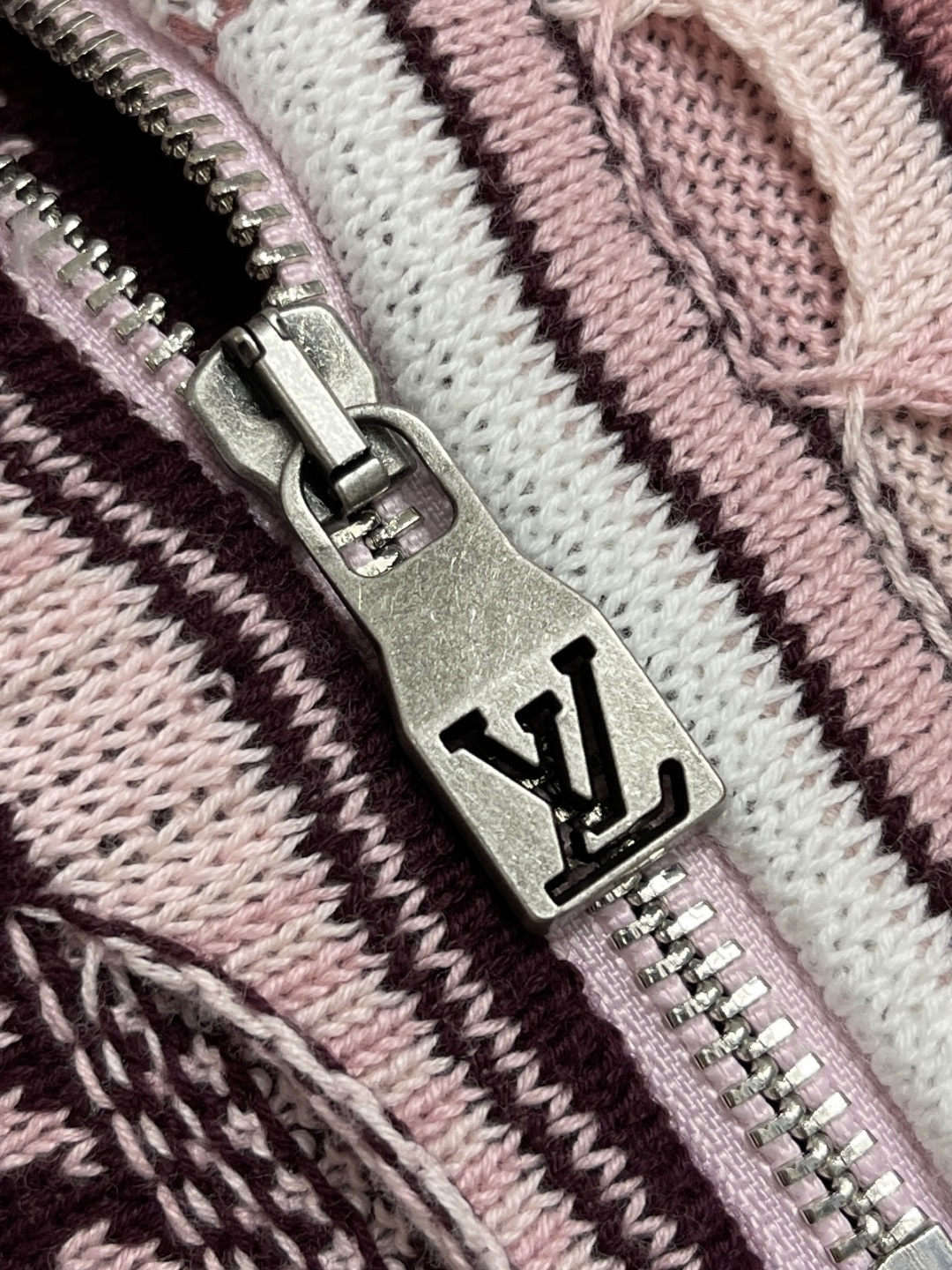 🛒🛒LV x Nigo联名款Monogram花㚏提花重工半拉链立领毛衣，Nigo系列Monogram花㚏