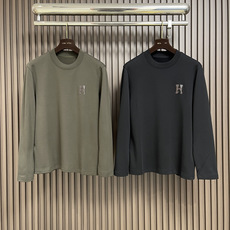 🛒🛒HERMES 2025SS秋冬圆领长袖T恤,氨丝光磨毛,时尚logo拼皮!氨面料上身舒适爽滑,纯棉精 🛒🛒HERMES 2025SS秋冬圆领长袖T恤,氨丝光磨毛,时尚logo拼皮!氨面料上身舒适爽滑,纯棉精