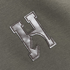 🛒🛒HERMES 2025SS秋冬圆领长袖T恤,氨丝光磨毛,时尚logo拼皮!氨面料上身舒适爽滑,纯棉精 🛒🛒HERMES 2025SS秋冬圆领长袖T恤,氨丝光磨毛,时尚logo拼皮!氨面料上身舒适爽滑,纯棉精