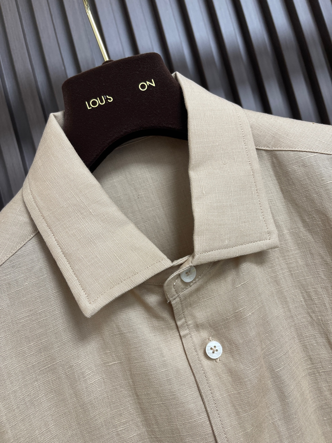 🛒🛒lP🆕 Loro Piana 2025ss秋季全品相订单，商务通勤 天然亚麻材质休闲衬衫，合体的剪裁