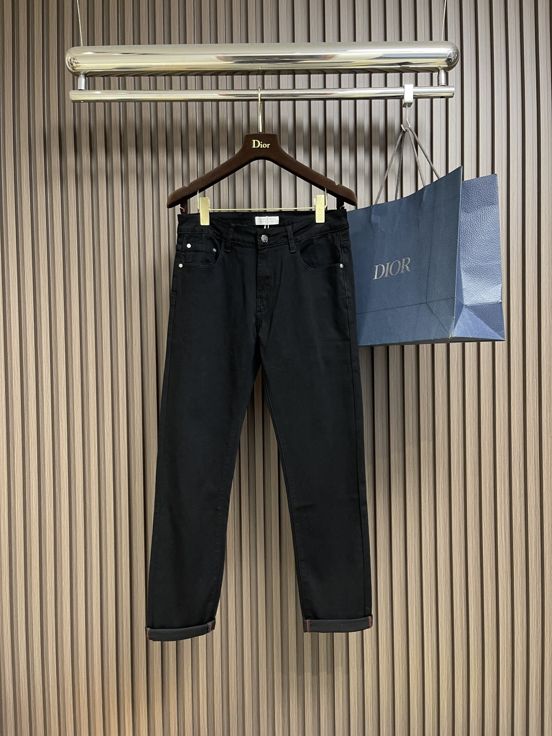 NO:572190,BrunelloCucinelli BC men's casual jeans, 2025SS early autumn new style, perfectly hemmed inside, customized original hardware, exquisite leather label on the back, imported denim fabrics supplied by customers, wide version, versatile upper body. Size 28-40 No 35 37,, brunello cucinelli,jeans,alexander wang19860909BrunelloCucinelli BC 男士休闲牛仔裤,2025SS早秋新款,内里完美包边,定制原版五金,背面精美皮牌,客供进口牛仔面料,版型挺阔 上身百搭.尺码28-40 无35 37,,brunello cucinelli,jeans,alexander wang,Men's clothing