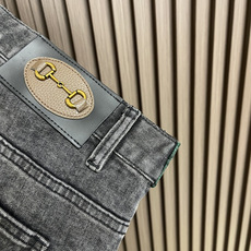 🛒🛒GUCCI 男士直筒休闲牛仔裤 现代时尚的剪裁设计,客供日本denim平纹棉质牛仔面料梭织生产.顶尖 🛒🛒GUCCI 男士直筒休闲牛仔裤 现代时尚的剪裁设计,客供日本denim平纹棉质牛仔面料梭织生产.顶尖