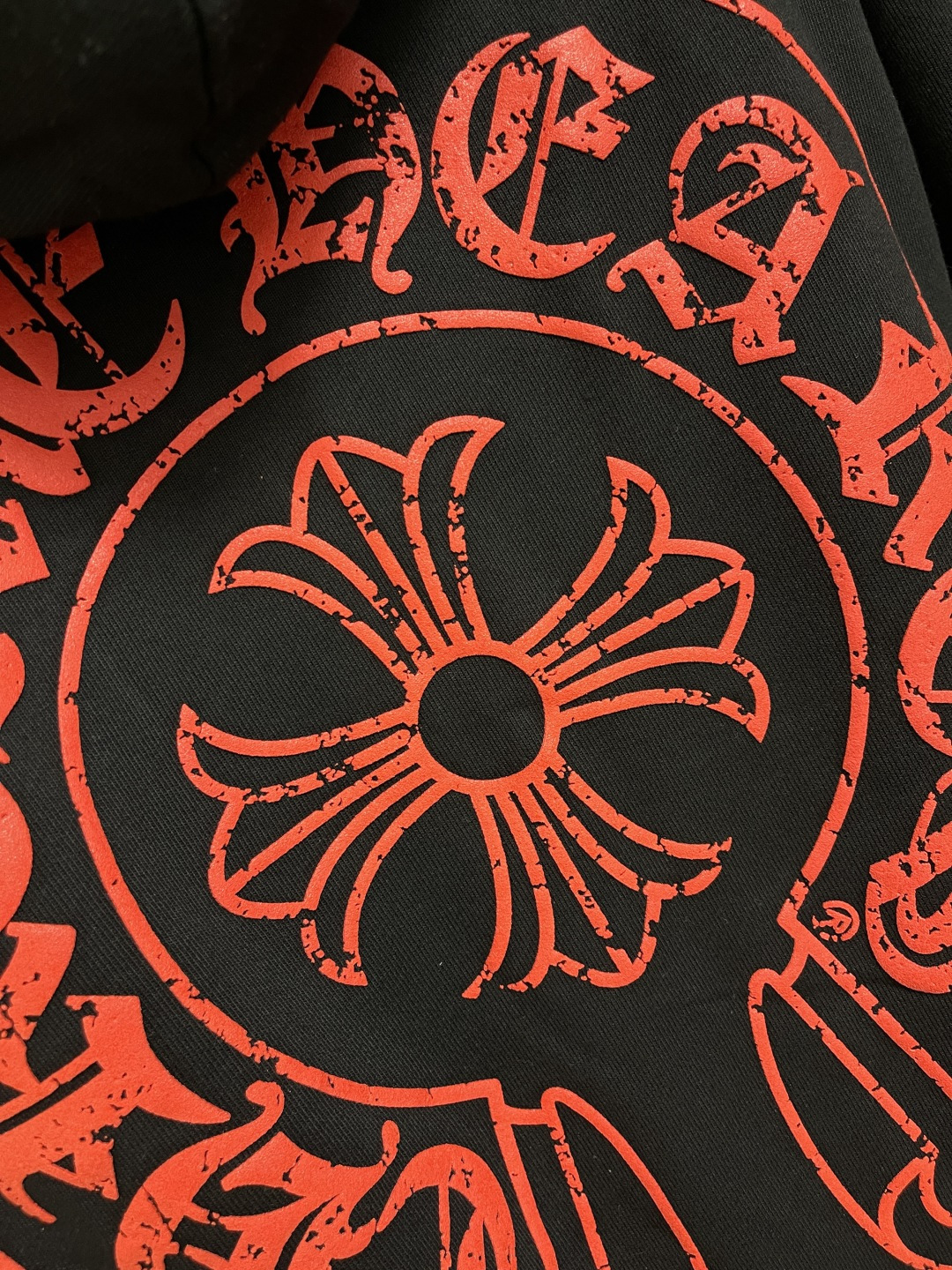 🛒🛒CH Come Hearts 2025FW 红十字架印花拉链连帽外套，高克重高密度高品质 毛料柔软细