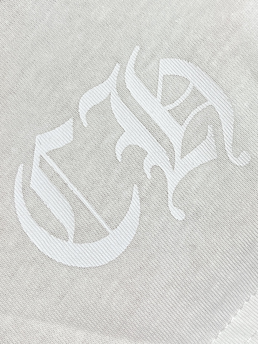 🛒🛒Come hearts CH 克罗心涂鸦字母限定梵文印花长袖T恤，领口袖口高克重螺纹，面料定织定染2