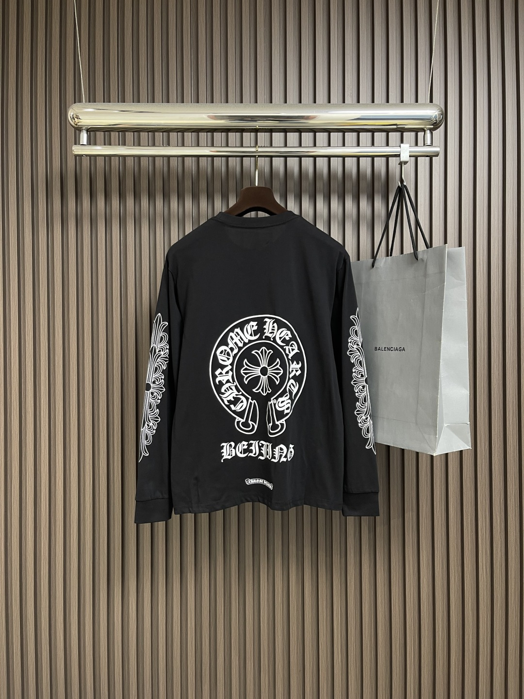 🛒🛒Come hearts CH 克罗心涂鸦字母限定梵文印花长袖T恤，领口袖口高克重螺纹，面料定织定染2